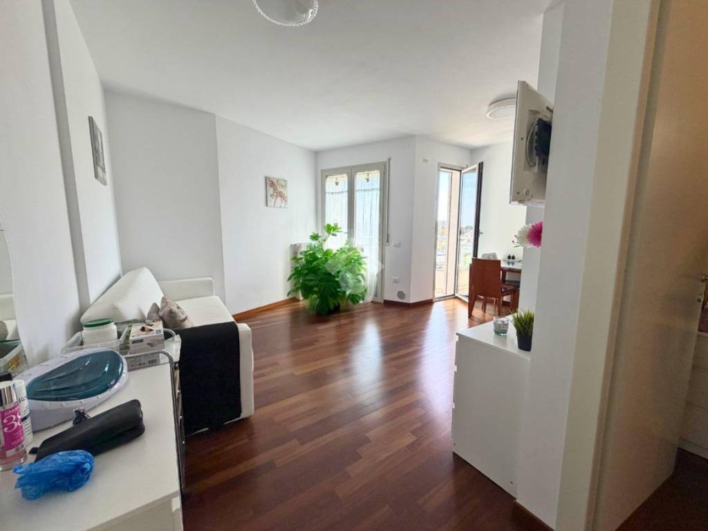 appartamento in vendita a Pesaro in zona Soria