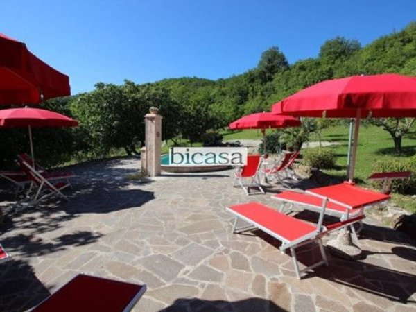 villa in vendita a Pesaro in zona Monteciccardo