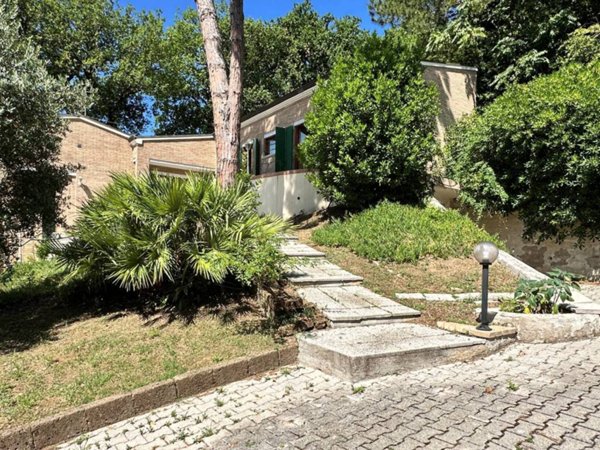 casa indipendente in vendita a Pesaro in zona Centro Città