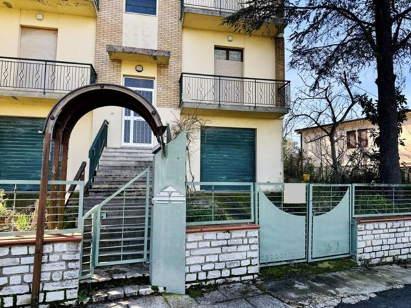 appartamento in vendita a Pesaro in zona Monteciccardo