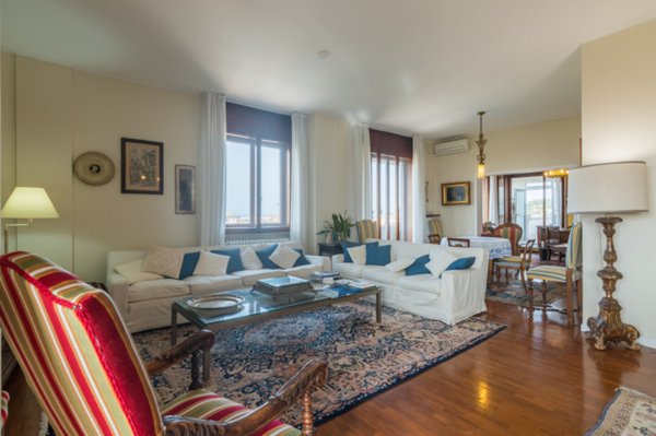 appartamento in vendita a Pesaro in zona Mare