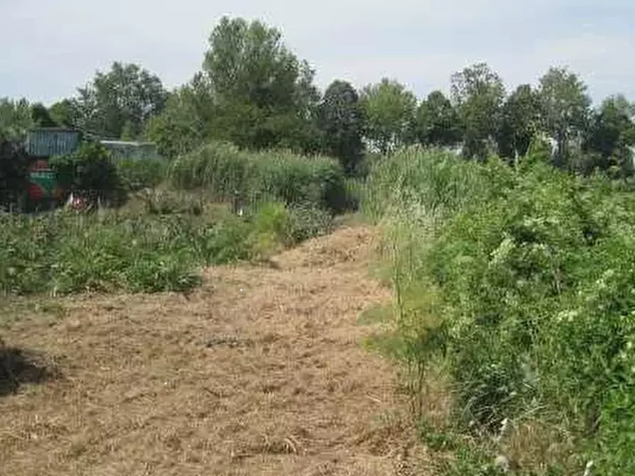 terreno edificabile in vendita a Pesaro