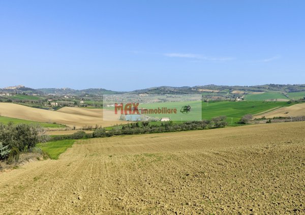 casa indipendente in vendita a Pesaro