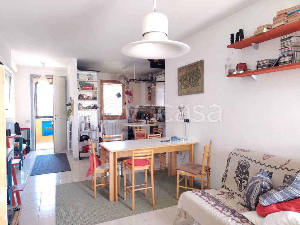 casa indipendente in vendita a Pesaro in zona Villa Ceccolini