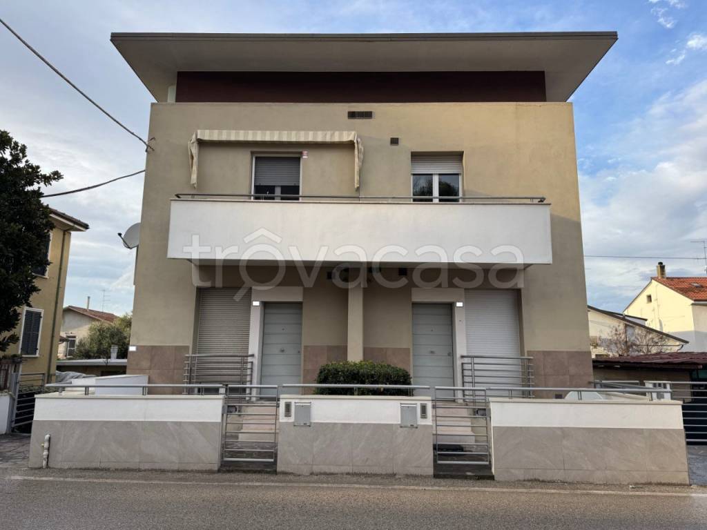 casa indipendente in vendita a Pesaro in zona Villa Fastiggi