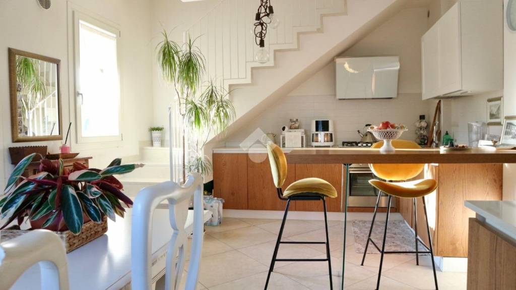 casa indipendente in vendita a Pesaro in zona Villa Fastiggi