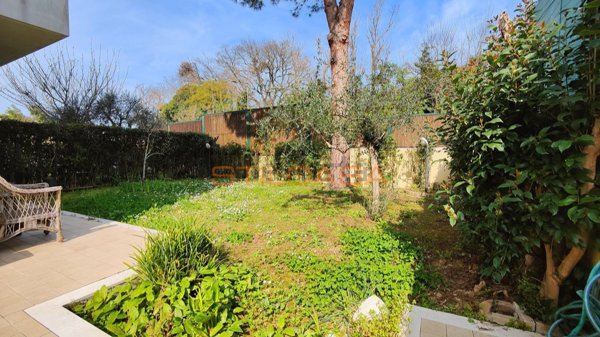 appartamento in vendita a Pesaro in zona Muraglia