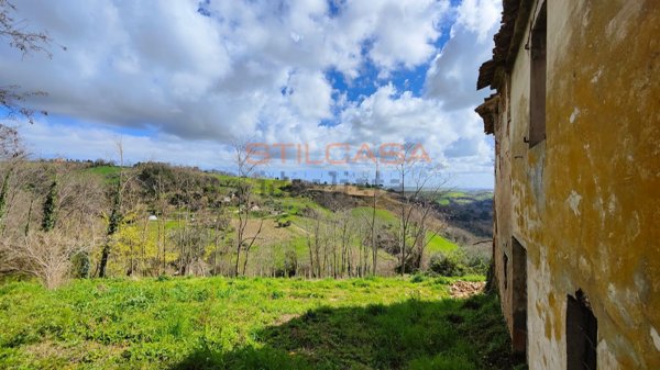 appartamento in vendita a Pesaro in zona Mare