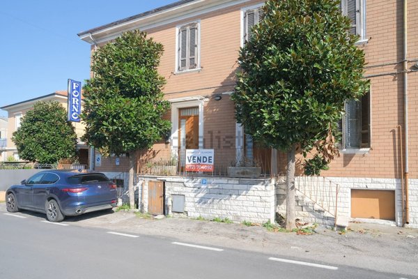casa indipendente in vendita a Pesaro in zona Pantano