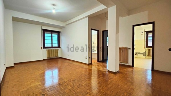 appartamento in vendita a Pesaro in zona Mare