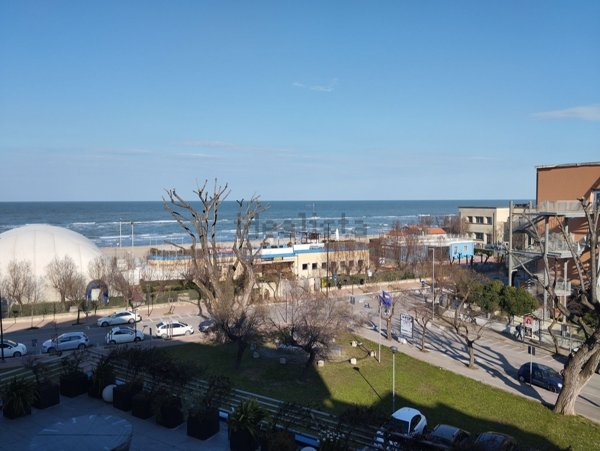 appartamento in vendita a Pesaro in zona Mare