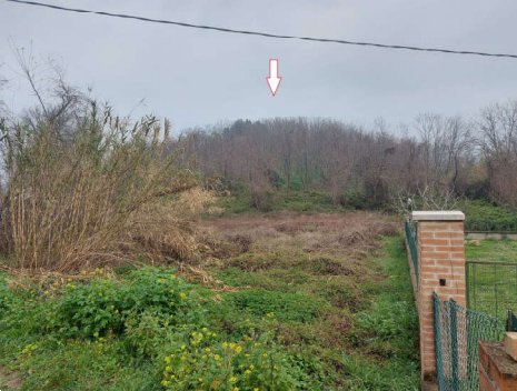 terreno edificabile in vendita a Pesaro