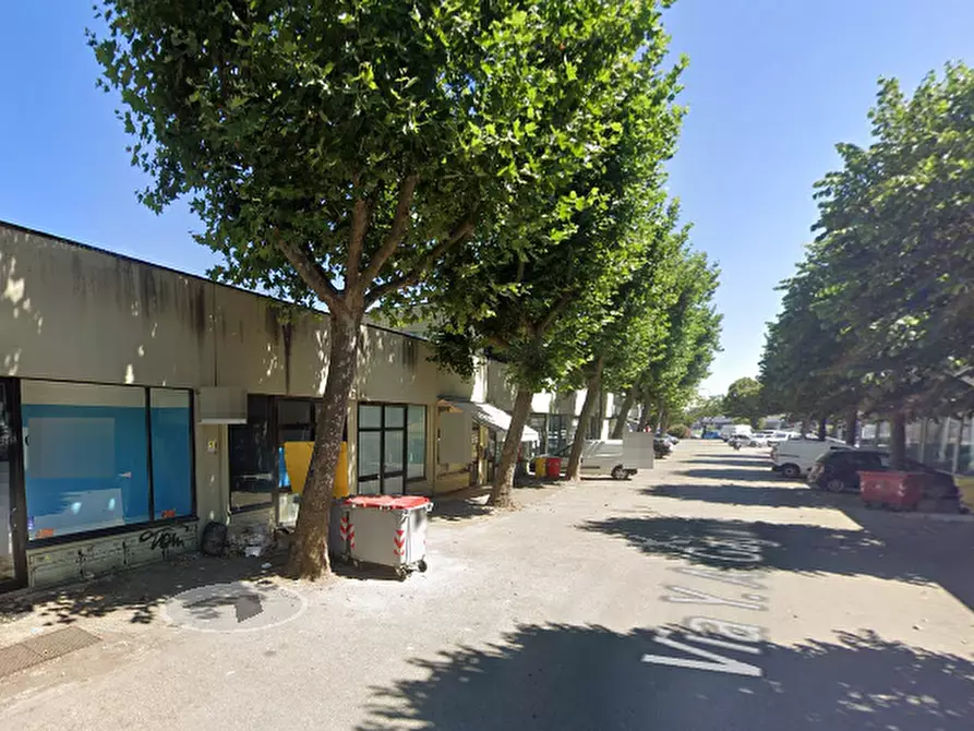 locale di sgombero in vendita a Pesaro