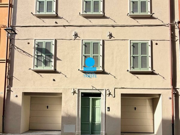appartamento in vendita a Pesaro in zona Centro Città