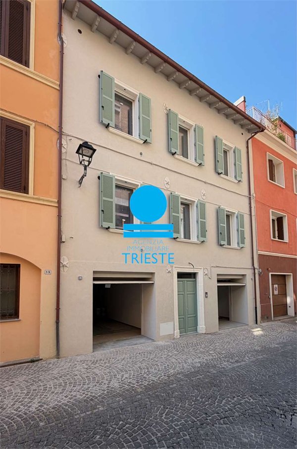 appartamento in vendita a Pesaro in zona Centro Città
