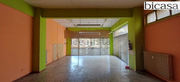 negozio in vendita a Pesaro in zona Pantano