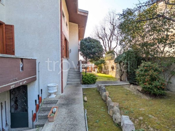 casa indipendente in vendita a Pesaro in zona Cattabrighe