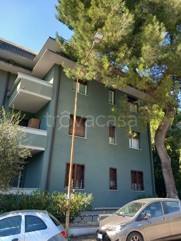 appartamento in vendita a Pesaro in zona Montegranaro