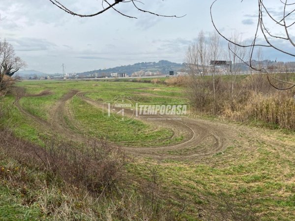 terreno agricolo in vendita a Pesaro