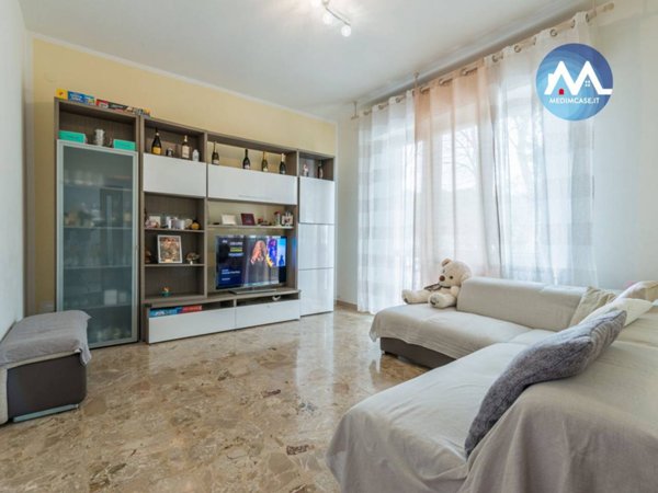casa indipendente in vendita a Pesaro in zona Vismara