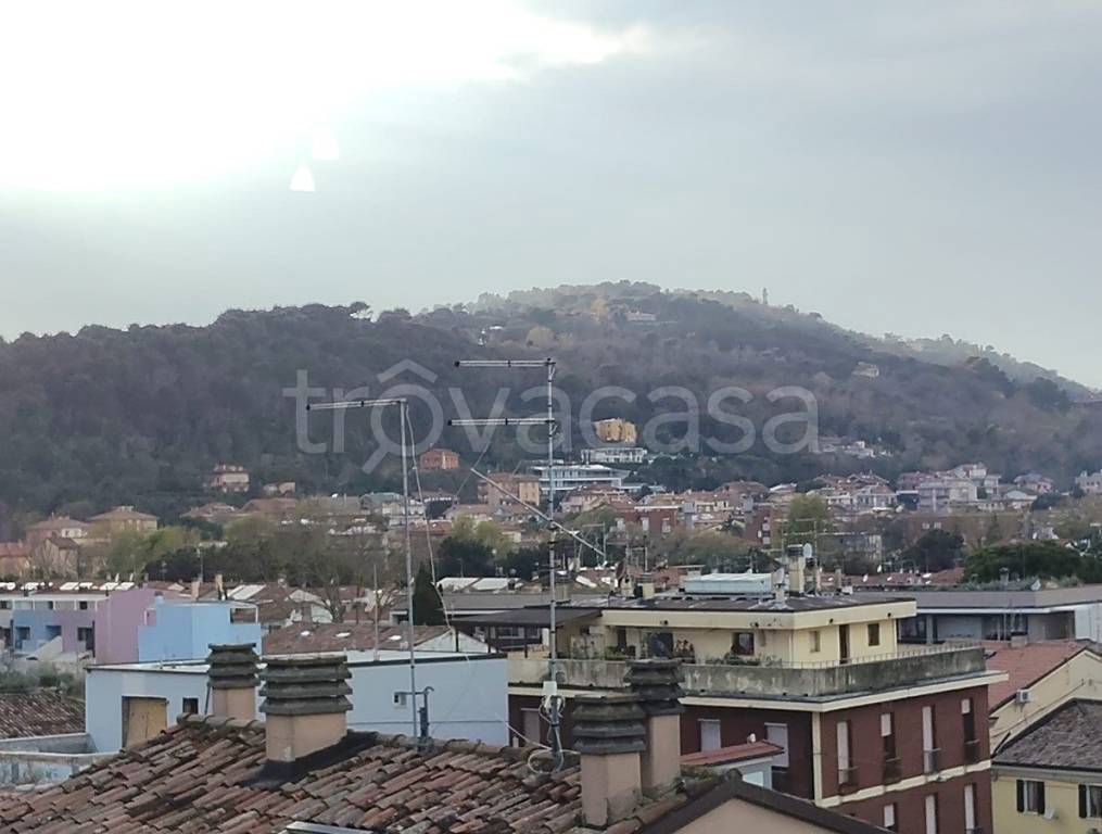 appartamento in vendita a Pesaro in zona Mare
