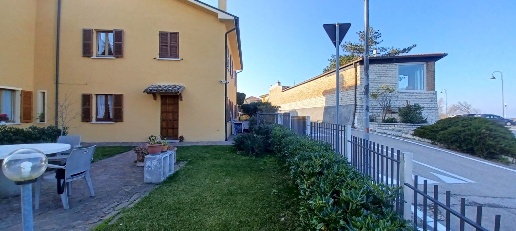 appartamento in vendita a Pesaro in zona San Bartolo