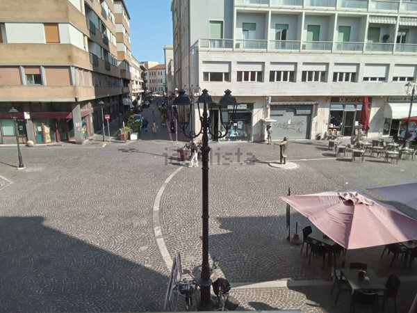 appartamento in vendita a Pesaro in zona Centro Città