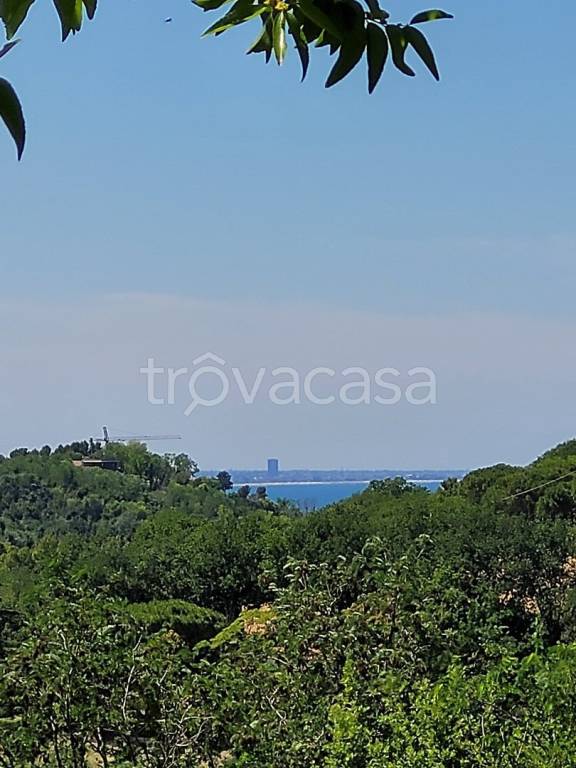 casa indipendente in vendita a Pesaro in zona San Bartolo