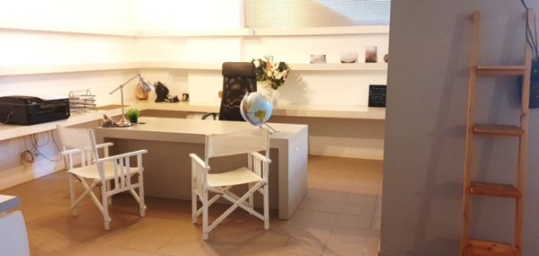 negozio in vendita a Pesaro in zona Centro Città