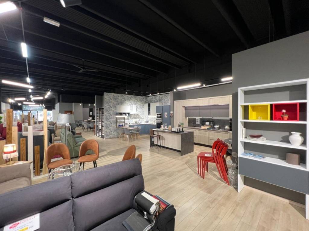 locale di sgombero in vendita a Pesaro in zona San Bartolo