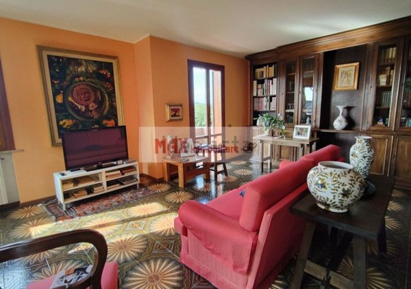 casa indipendente in vendita a Pesaro in zona Cattabrighe