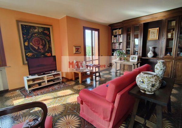 casa indipendente in vendita a Pesaro in zona Cattabrighe