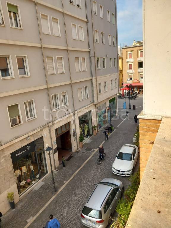 appartamento in vendita a Pesaro in zona Centro Città