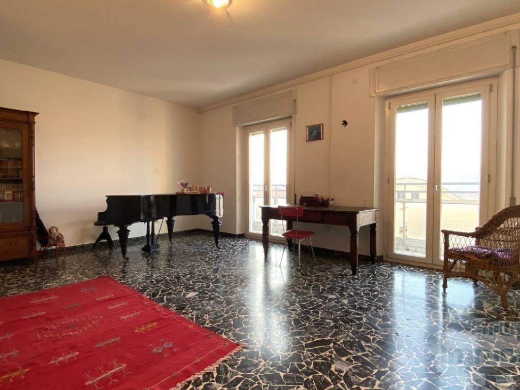 appartamento in vendita a Pesaro in zona Centro Città