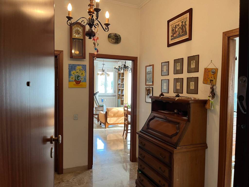appartamento in vendita a Pesaro in zona Montegranaro