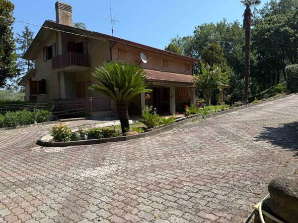 casa indipendente in vendita a Pesaro in zona Candelara