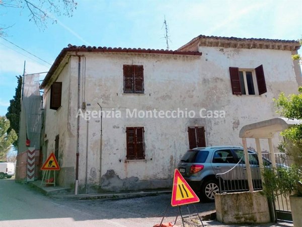 casa indipendente in vendita a Pesaro in zona Novilara