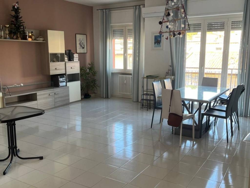 appartamento in vendita a Pesaro in zona Montegranaro