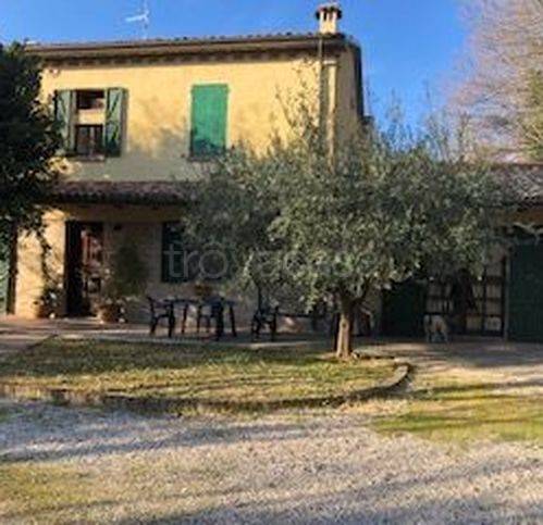 casa indipendente in vendita a Pesaro in zona Villa Ceccolini
