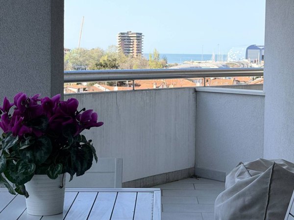 appartamento in vendita a Pesaro in zona Mare