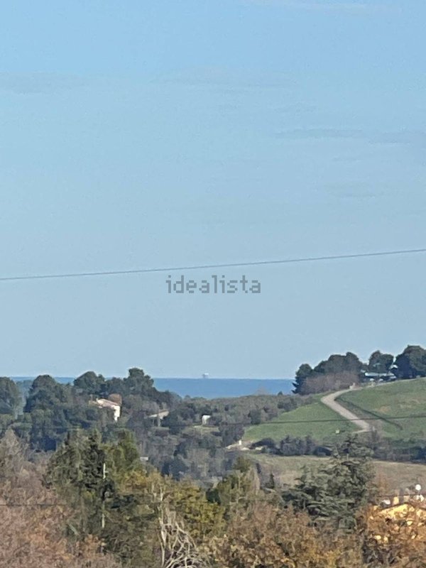 casa indipendente in vendita a Pesaro in zona Mare