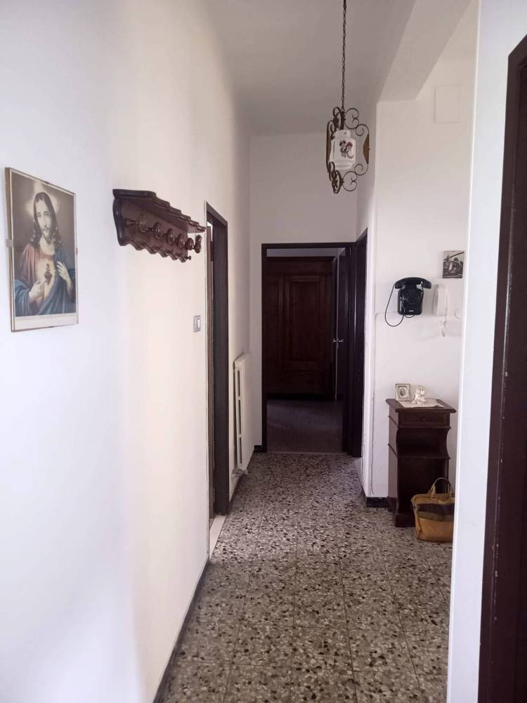 casa indipendente in vendita a Pesaro