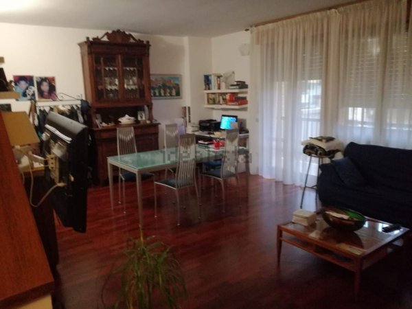 casa indipendente in vendita a Pesaro in zona Vismara