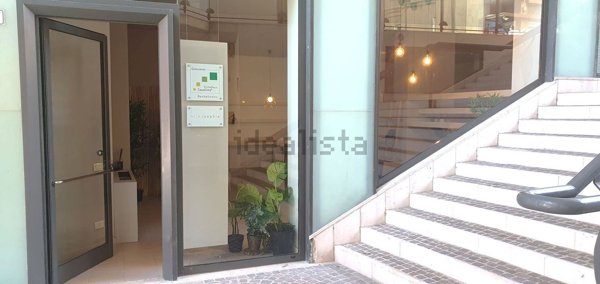 ufficio in vendita a Pesaro in zona Centro Città