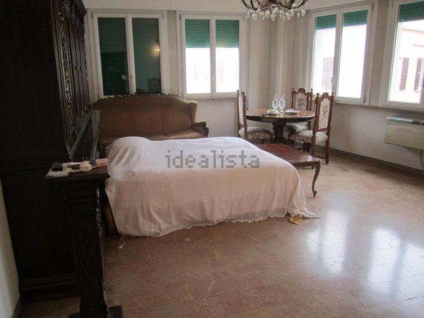 appartamento in vendita a Pesaro in zona Centro Città