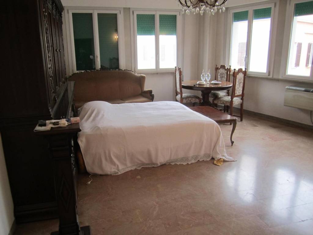 appartamento in vendita a Pesaro in zona Centro Città