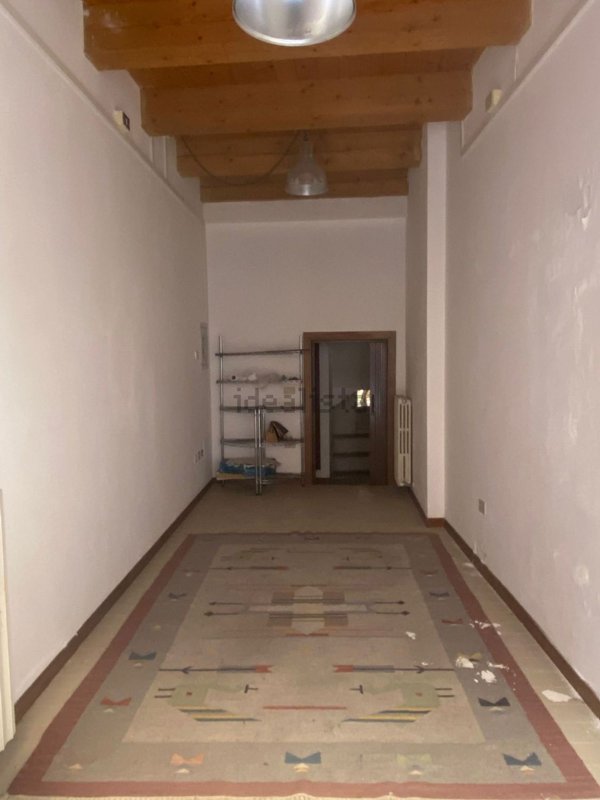 negozio in vendita a Pesaro