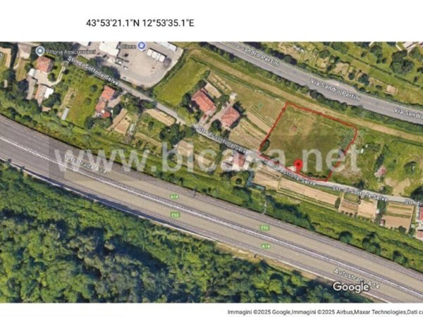 casa indipendente in vendita a Pesaro in zona Santa Veneranda