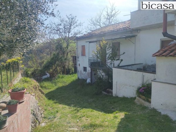 casa indipendente in vendita a Pesaro in zona Monteciccardo