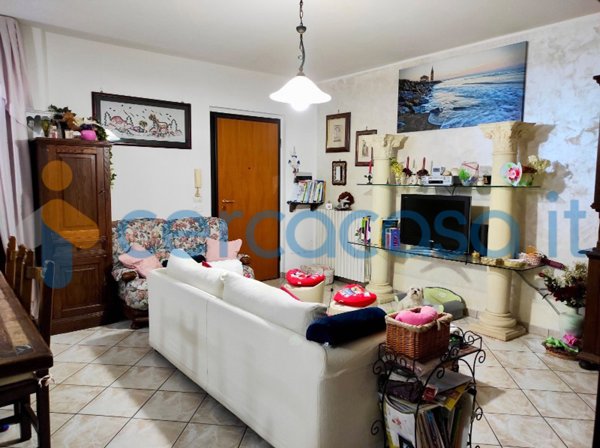 casa indipendente in vendita a Pesaro in zona Villa Ceccolini